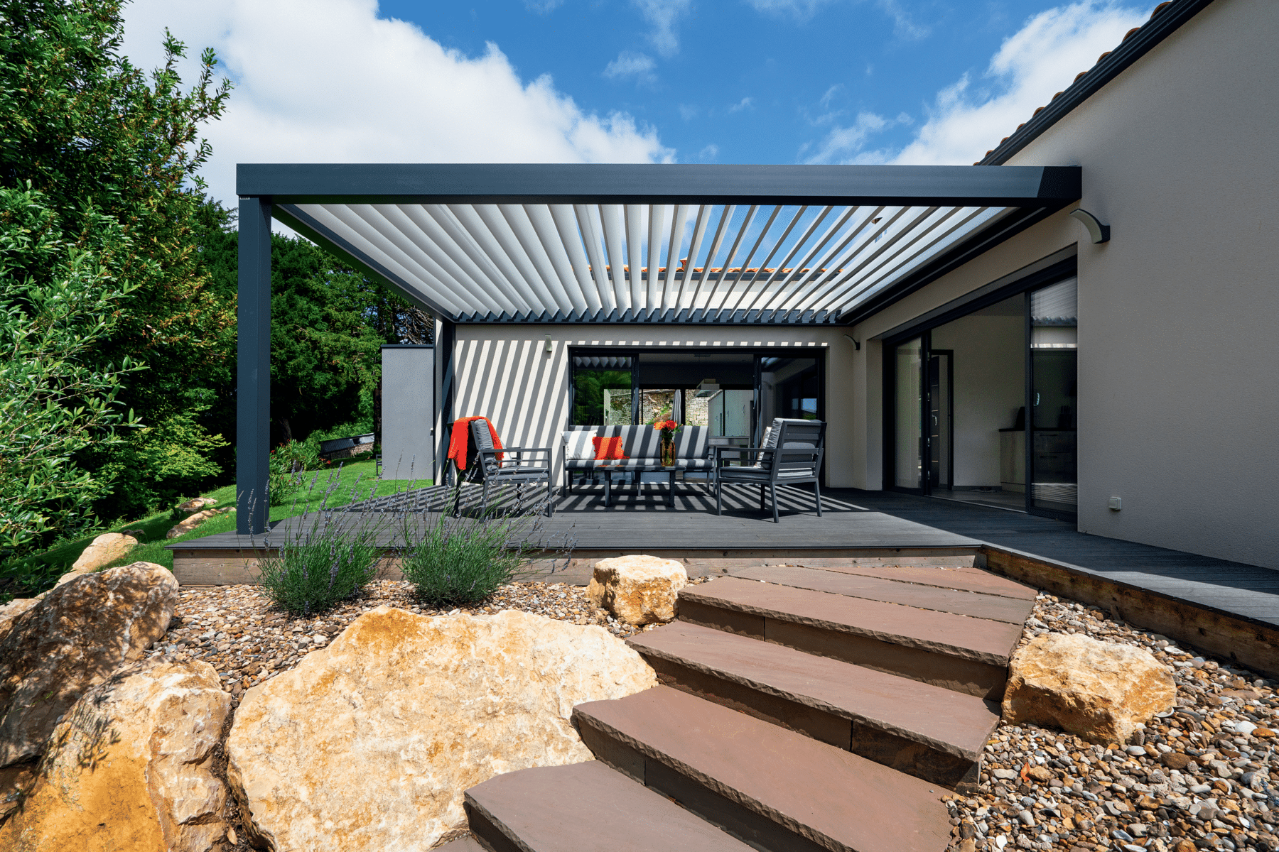 Wat is beter: een houten pergola of een aluminium pergola?